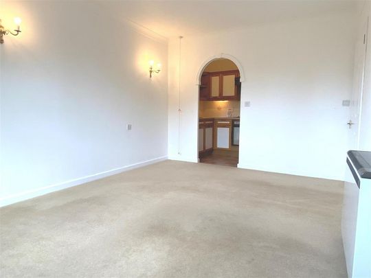 1 bedroom flat to rent - Photo 1