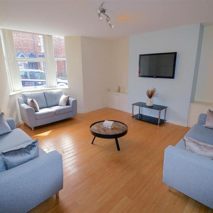 6 bedroom terraced house to rent - Photo 1
