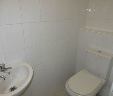 1 bed studio flat to rent in Old Tiverton Road, Exeter, EX4 - Photo 2