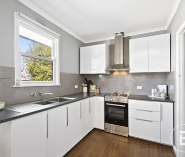 WELL PRESENTED TWO BEDROOM HOME WALKING DISTANCE TO AMENITIES - Photo 5