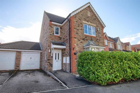 4 bedroom detached house to rent - Photo 2