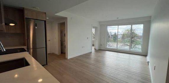 Newly Built 2 Bed, 1 Bathroom, Pet Friendly, Rooftop Lounge & More - Photo 2