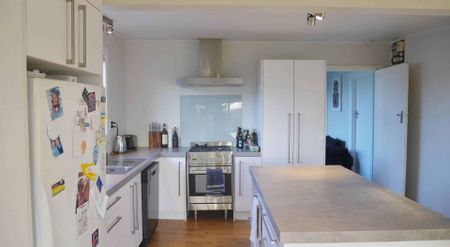 NORTH NEW BRIGHTON - 4 BEDROOMS, 1 BATHROOM, HEATPUMP, DOUBLE GARAGE - Photo 4