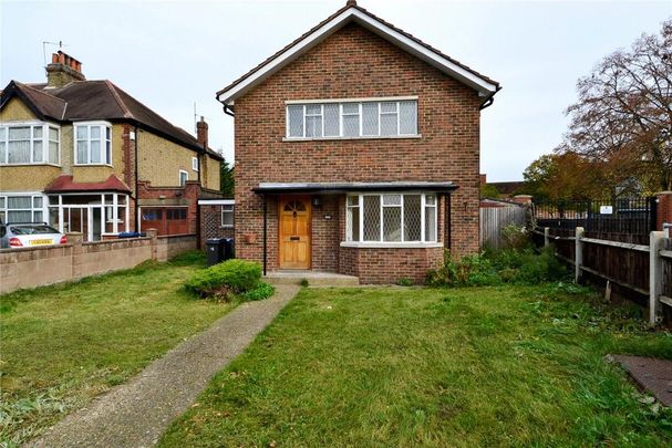 3 bedroom end of terrace house to rent - Photo 1