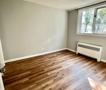 11235 117 Street - Photo 2