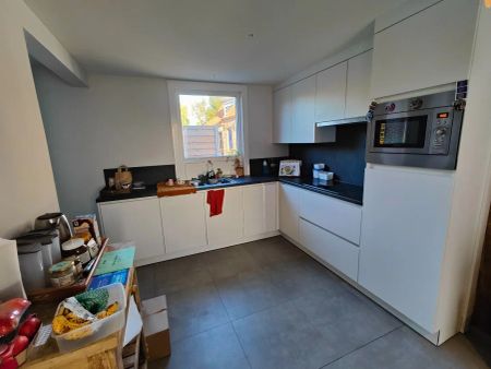 Volledig vernieuwde woning vlakbij centrum Izegem - Photo 2