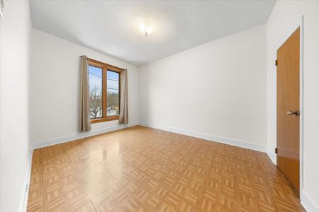 For Lease - 281 CAMBRIDGE Street, West Centre Town, Ontario - Photo 3