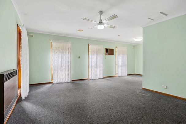Family Home Opposite Shops in Strathfieldsaye - Photo 1