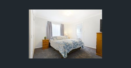 Contemporary 3-Bedroom Duplex with Outdoor Entertaining - Photo 3