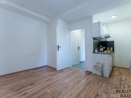 Pronájem bytu 1+kk 17 m2 - Photo 2