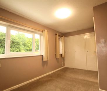 2 bedroom semi-detached house to rent - Photo 5