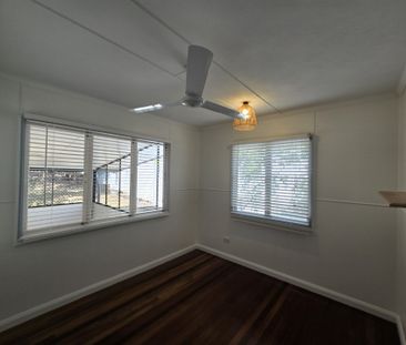 12 Walsh Street, Edge Hill QLD 4870 - House For Rent | Domain - Photo 4