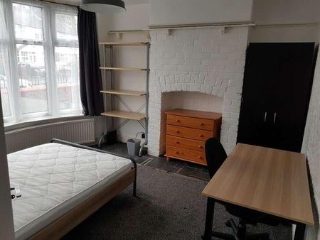 Victoria Road, Old Moat, Manchester, M14 - Photo 2