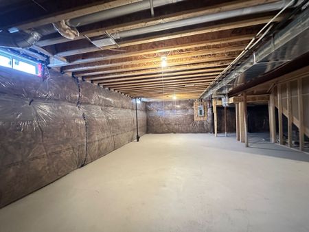 For Lease - 70 Wakefield Boulevard, Essa, Ontario - Photo 3