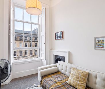 2F1, 8 India Street - Photo 2