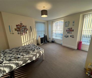 6 bedroom end of terrace house to rent - Photo 4