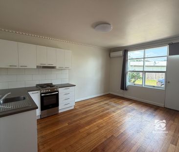 AFFORDABLE - WALKING DISTANCE TO HOSPITAL - Photo 3