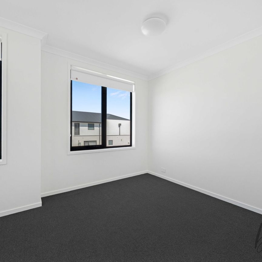 Stylish 2-Bedroom Townhouse in Donnybrook! - Photo 1