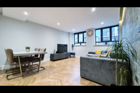 1 Bed Flat, Newhall Street, B3 - Photo 2