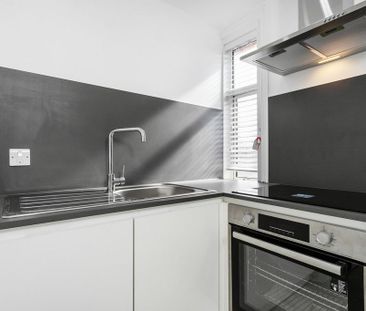 1 bedroom ground floor flat to rent - Photo 1