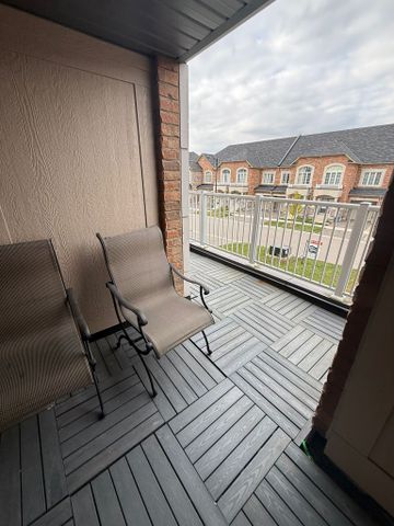 For Lease - 71 Ness Drive, Richmond Hill, Ontario - Photo 2