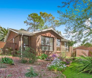 SPACIOUS FOUR BEDROOM FAMILY HOME - Photo 3