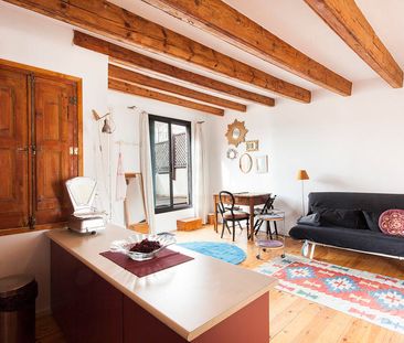 Lovely studio apartment with a terrace close to Las Ramblas - Photo 3