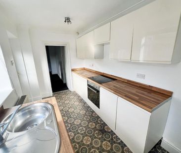 2 bedroom terraced house to rent - Photo 4