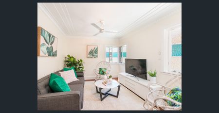 Fantastic Home in a Desirable Family Friendly Coorparoo Locale - Pets OK - Photo 3