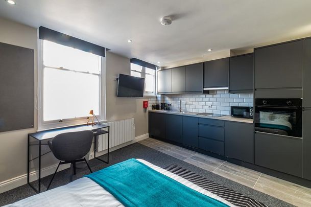 Studio to rent - Photo 1