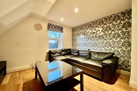 Old Park Road - Photo 2