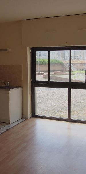 Location Appartement 1 pièce 31m² ANGERS 49100 - Photo 1