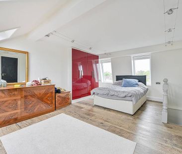 4 bedroom semi-detached house to rent - Photo 6