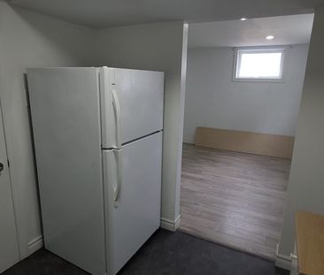 For Lease - 24 Chilton Drive, Hamilton, Ontario - Photo 5