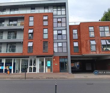 1 bedroom in a flat share to rent - Photo 2