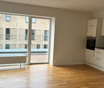 Moderne 2-værelses lejlighed med stor altan på Eternitten – 80 m² i... - Photo 3