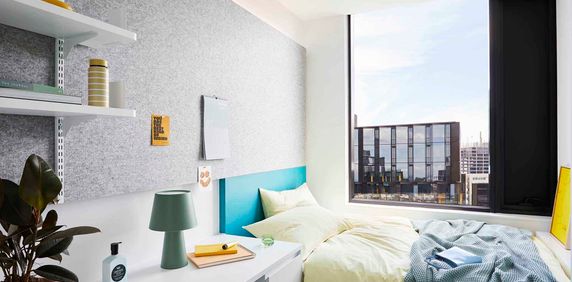 2 Bedroom Shared Bathroom, Double Bed - Photo 2