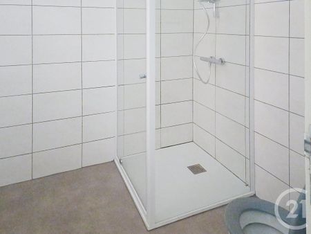 Location Appartement 4 pièces 62m² GANNAT 03800 - Photo 3