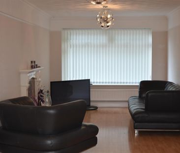 3 Bedroom Semi-Detached House for Rent - Photo 1