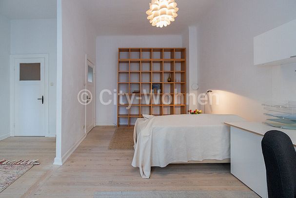 Charmante 2 Zimmer Wohnung mit Balkon und Holzboden im Herzen von Hamburg-Ottensen - Photo 1