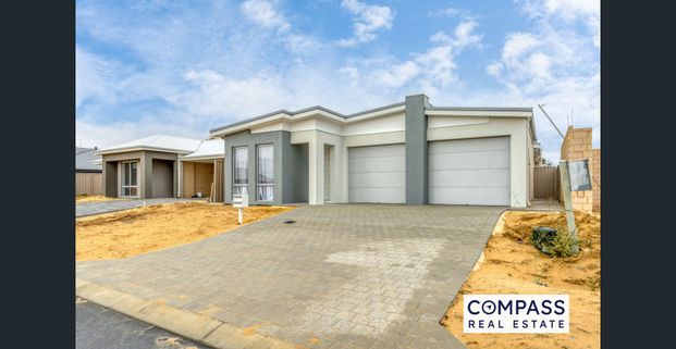 STUNNING HOME IN YANCHEP – 34B ARIANE VIEW! - Photo 1