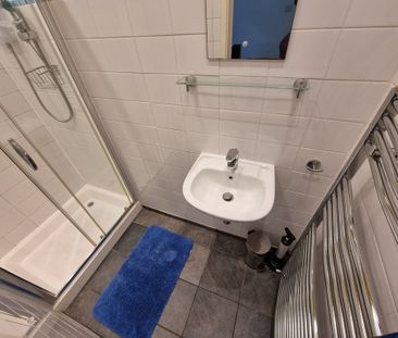 4 Bed Student Accommodation - Photo 3