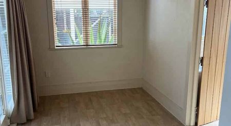 3 Bedroom House in Claudelands - Photo 2