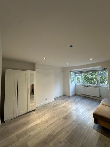2 Bed Maisonette, Watford Way, NW4 - Photo 3