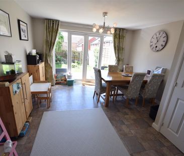 St. Lucia Crescent, Bristol - Photo 1