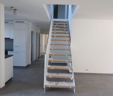 Neuwertige Maisonette Dachwohnung im Dorfkern - Photo 2