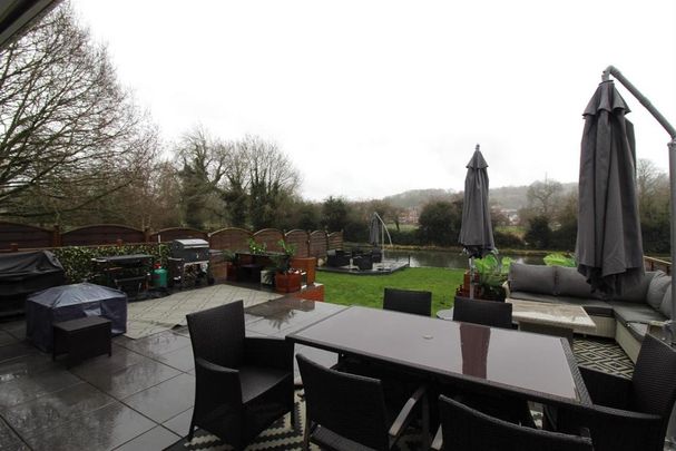 6 bedroom semi-detached house to rent - Photo 1