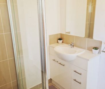 OUTSTANDING SELF CONTAINED DUPLEX UNIT WITH IT'S OWN YARD &mldr; PE... - Photo 4