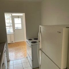 Newly Renovated 1 Bedroom. - Photo 1