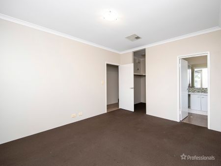 5 Azure Mews, Yanchep WA 6035 - Photo 5